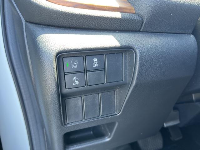 2017 Honda CR-V Vehicle Photo in GREEN BAY, WI 54304-5303