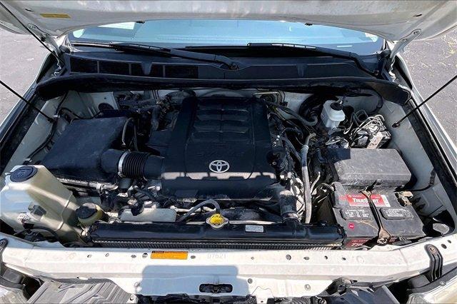 2011 Toyota Sequoia Vehicle Photo in INDEPENDENCE, MO 64055-1314