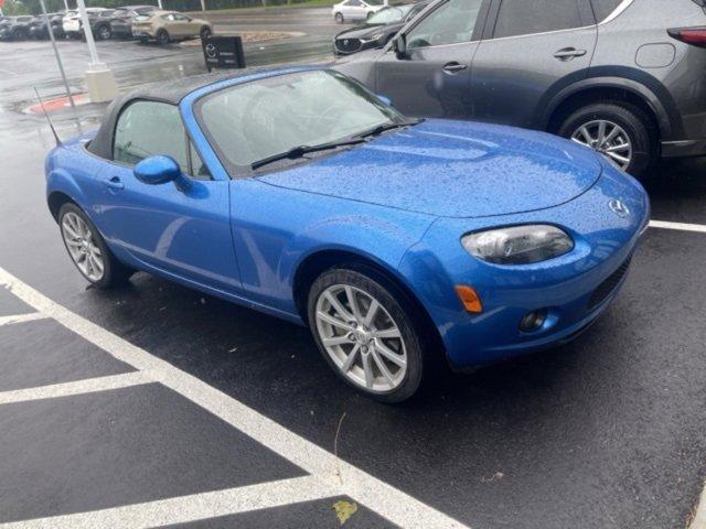 2006 Mazda MX-5 Miata Vehicle Photo in Harrisburg, PA 17111