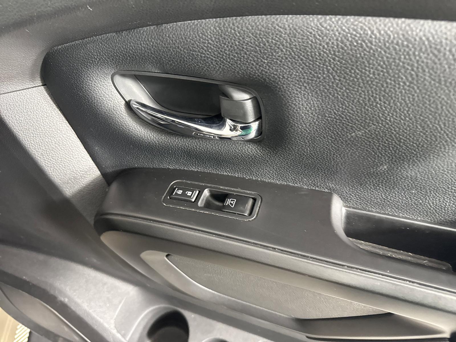 2021 Nissan Titan Vehicle Photo in GEORGETOWN, TX 78626-7508