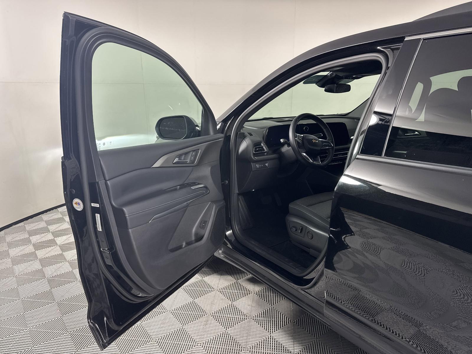 2025 Chevrolet Traverse Vehicle Photo in GEORGETOWN, TX 78626-7508