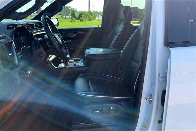 2024 GMC Sierra 1500 Vehicle Photo in TOPEKA, KS 66609-0000