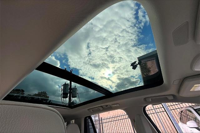 2025 Volvo XC90 Vehicle Photo in Houston, TX 77007