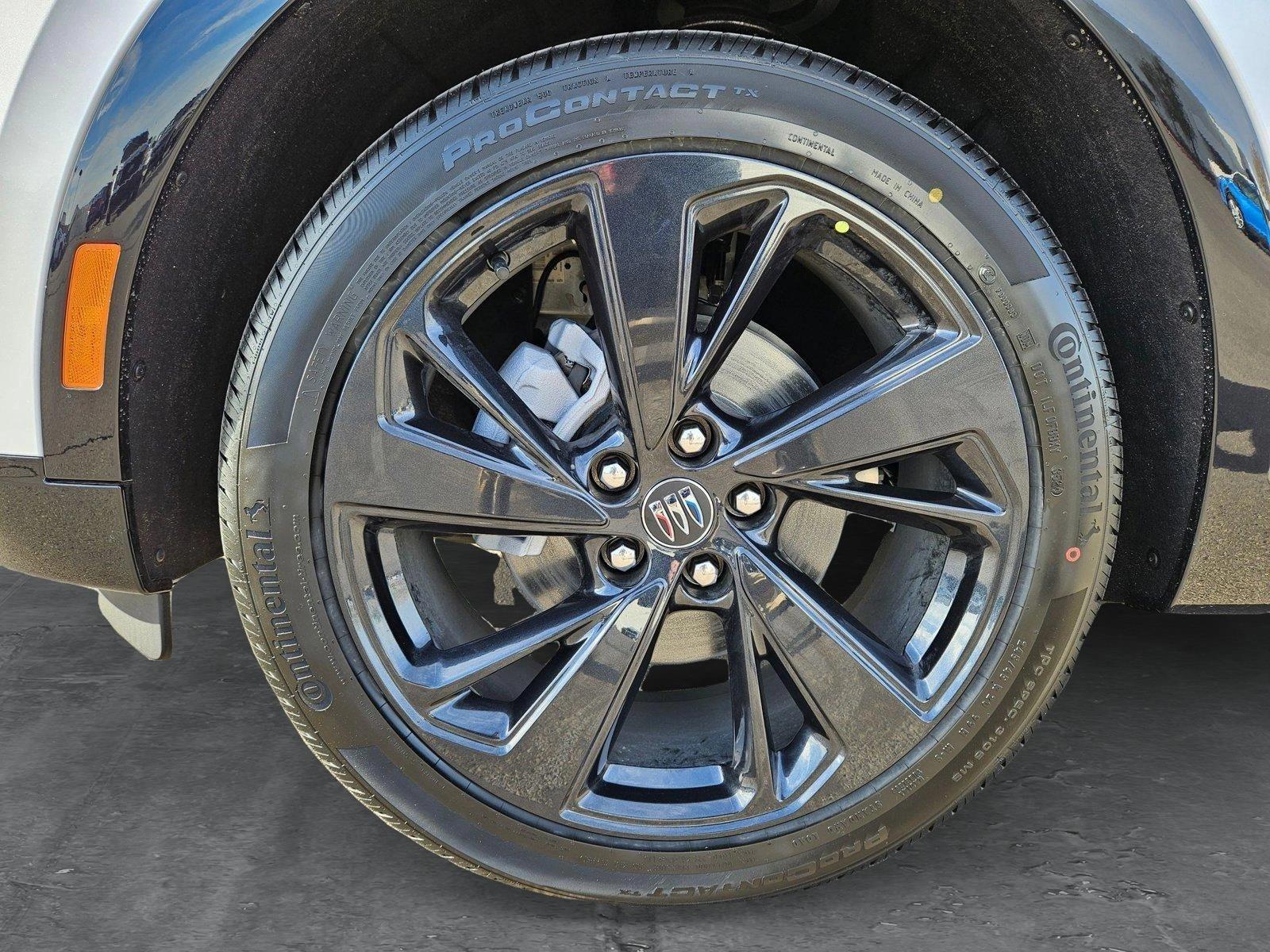 2025 Buick Envision Vehicle Photo in HENDERSON, NV 89014-6702