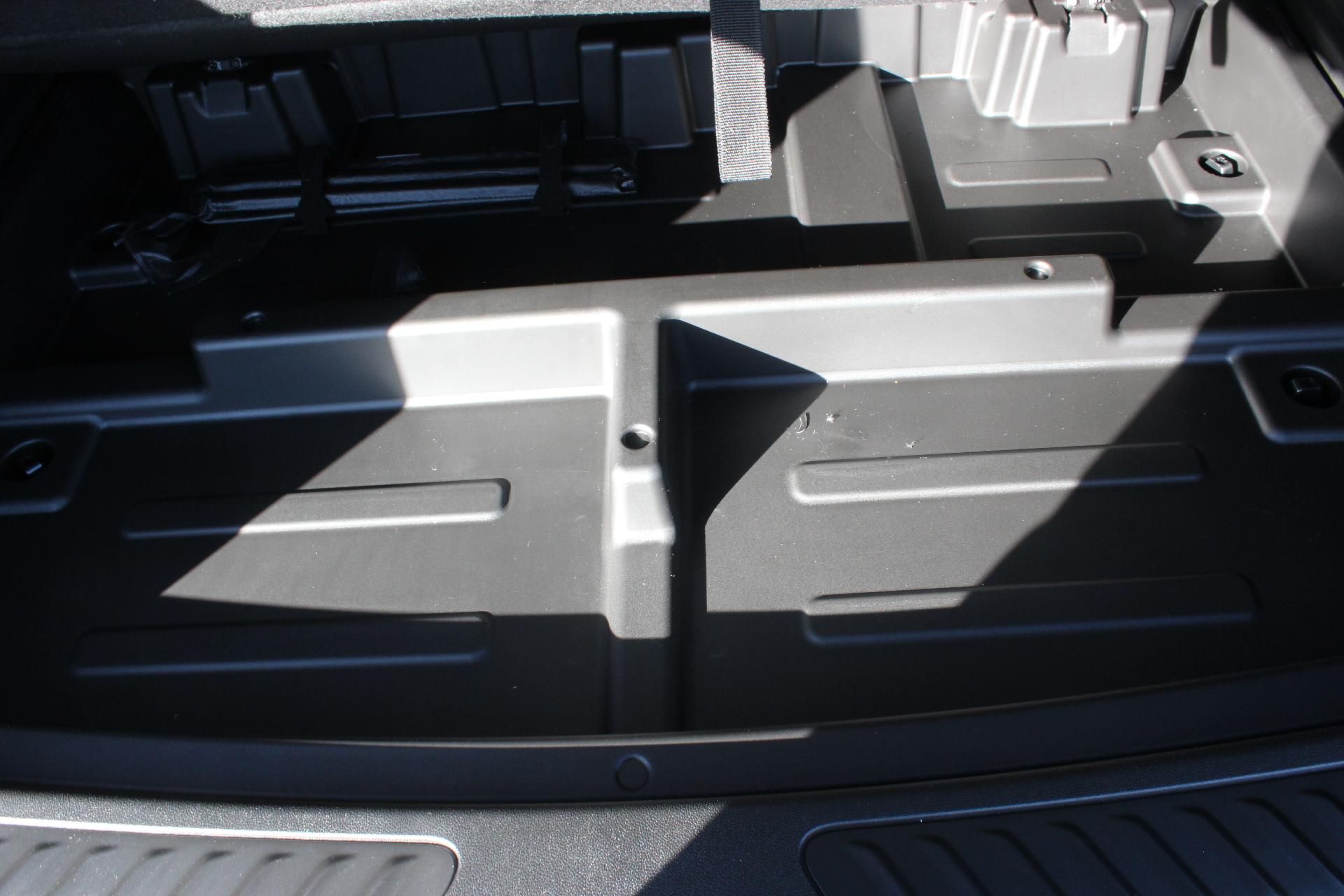 2025 GMC Yukon XL Vehicle Photo in AURORA, CO 80012-4011