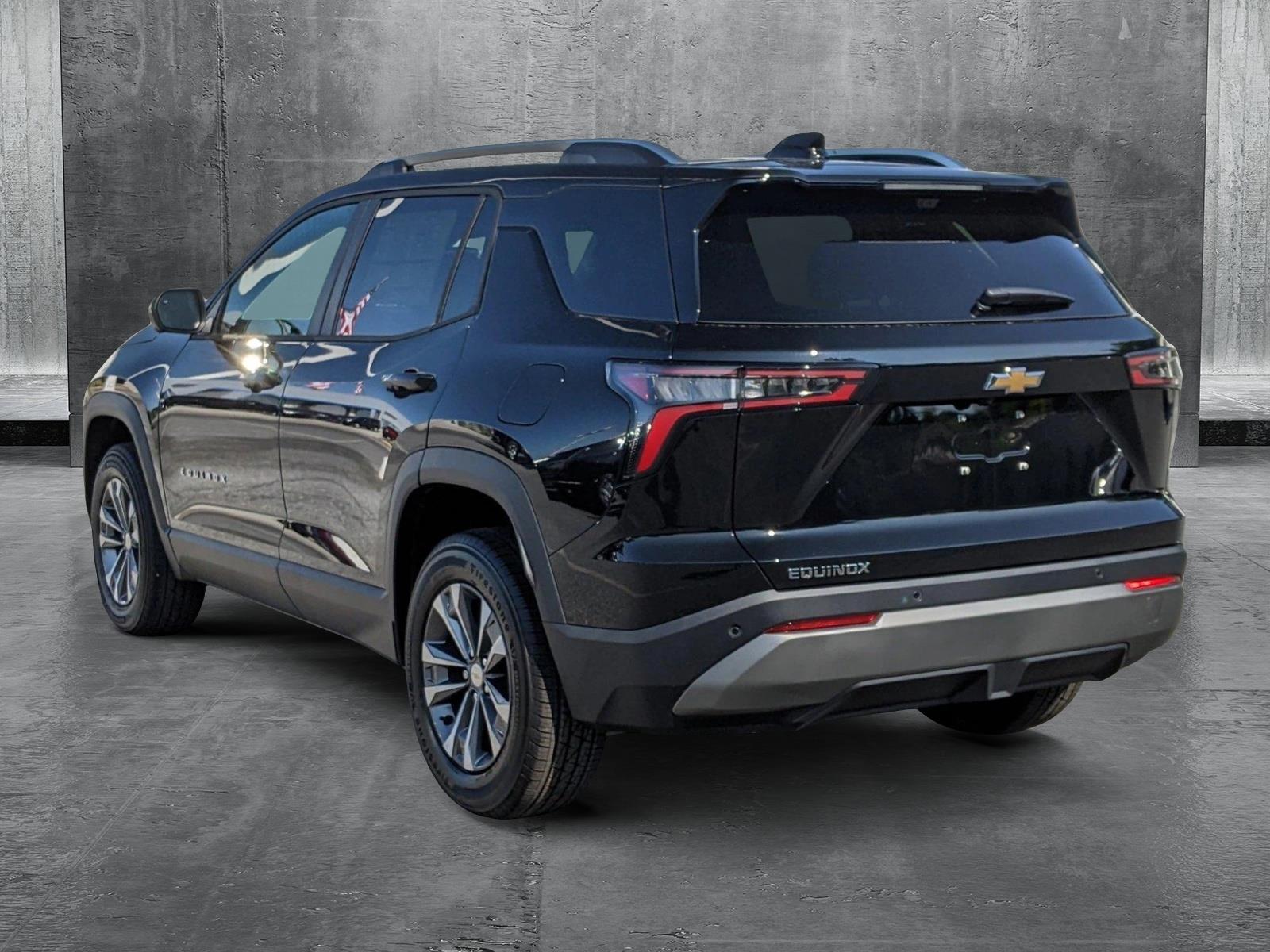 2025 Chevrolet Equinox Vehicle Photo in TIMONIUM, MD 21093-2300