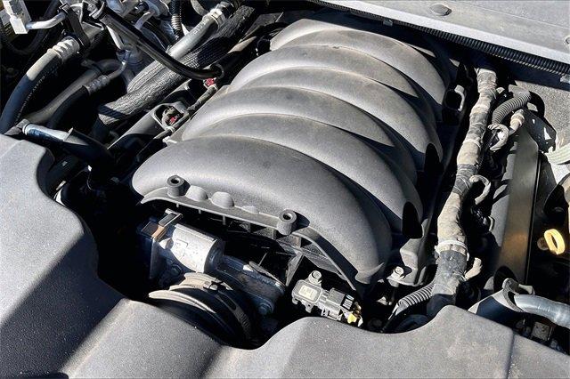 2019 Chevrolet Suburban Vehicle Photo in INDEPENDENCE, MO 64055-1314