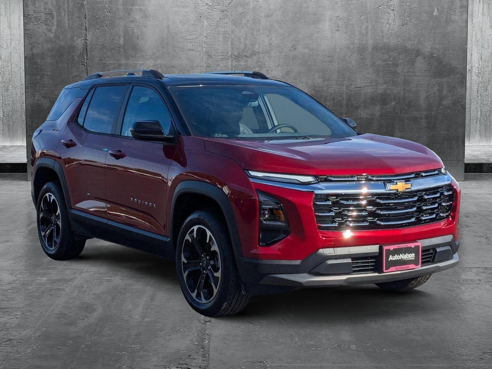 2025 Chevrolet Equinox Vehicle Photo in VALENCIA, CA 91355-1705