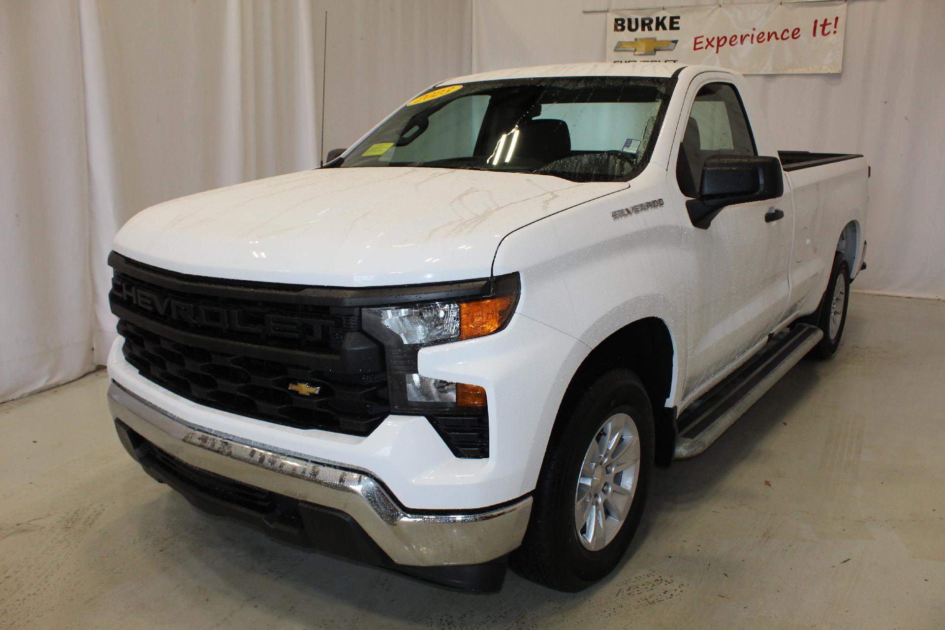 2023 Chevrolet Silverado 1500 Vehicle Photo in NORTHAMPTON, MA 01060-1120