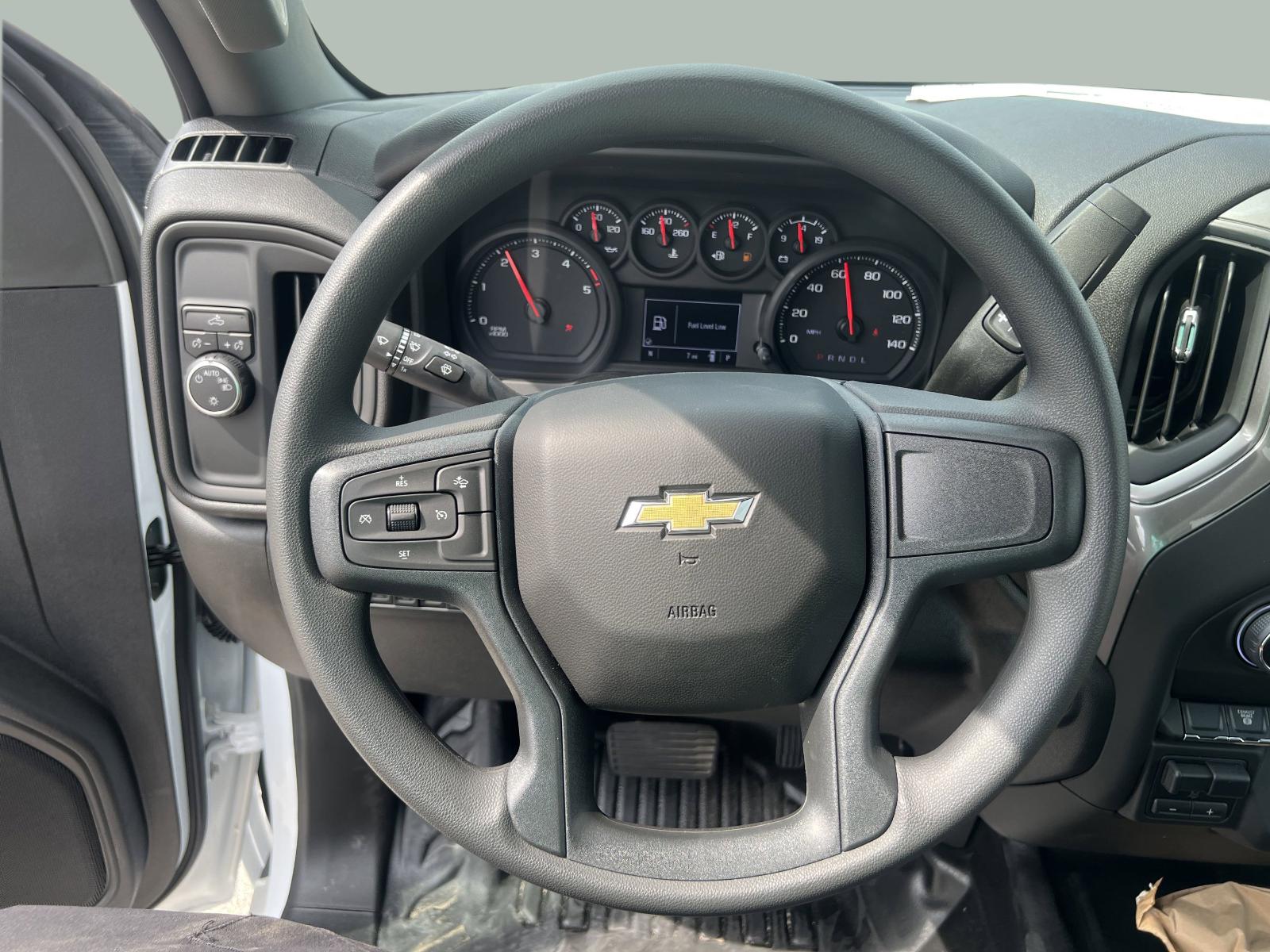 2025 Chevrolet Silverado 3500 HD Chassis Cab Vehicle Photo in GEORGETOWN, TX 78626-7508