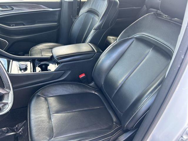 2021 Jeep Grand Cherokee L Vehicle Photo in MEDINA, OH 44256-9631