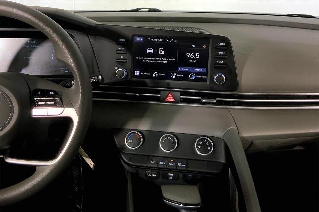 2024 Hyundai ELANTRA Vehicle Photo in Lees Summit, MO 64086