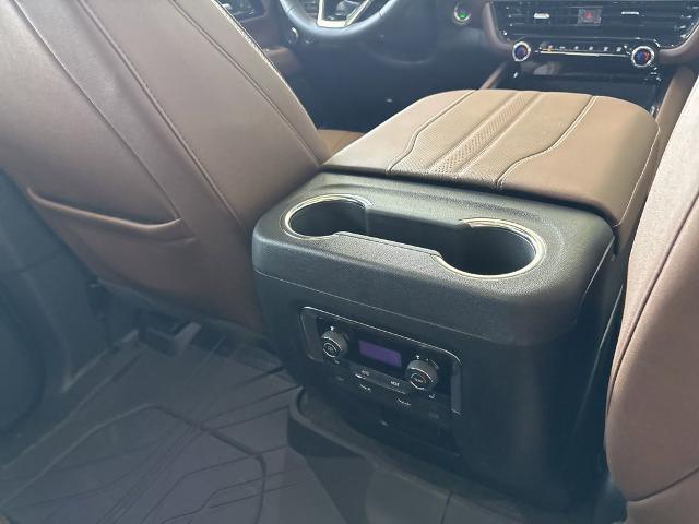 2025 Chevrolet Suburban Vehicle Photo in MANHATTAN, KS 66502-5036