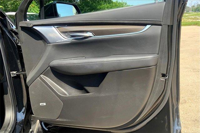 2022 Cadillac XT6 Vehicle Photo in KANSAS CITY, MO 64114-4545