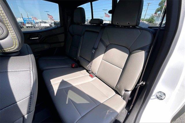 2025 Chevrolet Colorado Vehicle Photo in INDEPENDENCE, MO 64055-1314