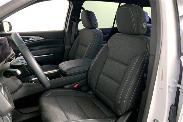 2025 Chevrolet Traverse Vehicle Photo in KANSAS CITY, MO 64114-4502