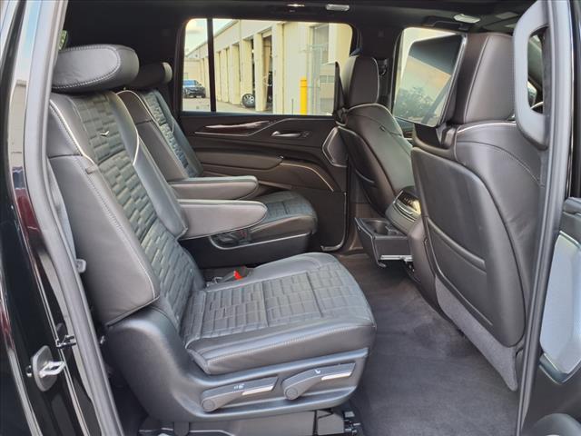 2024 Cadillac Escalade ESV Vehicle Photo in TAMPA, FL 33612-3404