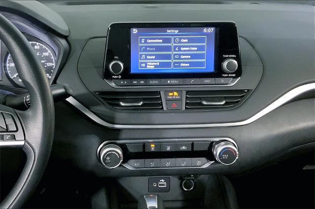 2021 Nissan Altima Vehicle Photo in Lees Summit, MO 64086