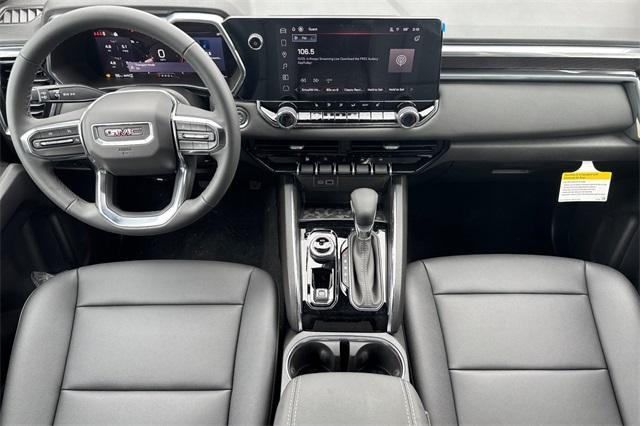 2025 GMC Canyon Vehicle Photo in ELK GROVE, CA 95757-8703