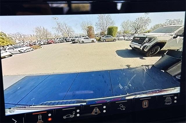 2025 GMC Sierra 2500 HD Vehicle Photo in ELK GROVE, CA 95757-8703