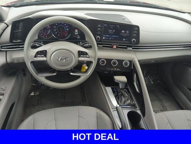 2021 Hyundai ELANTRA Vehicle Photo in Merrillville, IN 46410