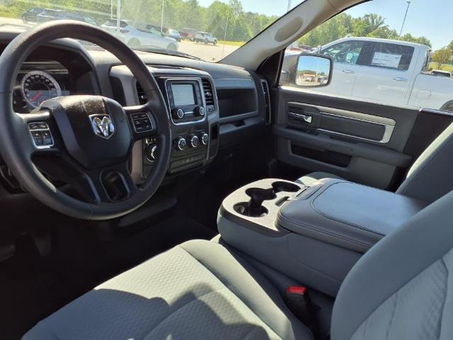 2019 Ram 1500 Classic Vehicle Photo in EMPORIA, VA 23847-1235