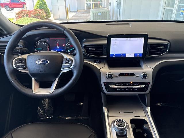 2024 Ford Explorer Vehicle Photo in MANHATTAN, KS 66502-5036