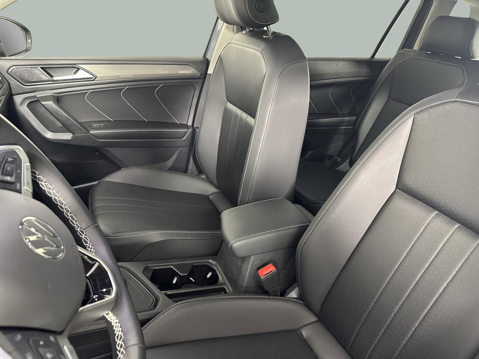 2024 Volkswagen Tiguan Vehicle Photo in Georgetown, TX 78626