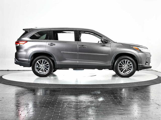 2019 Toyota Highlander Vehicle Photo in DALLAS, TX 75235