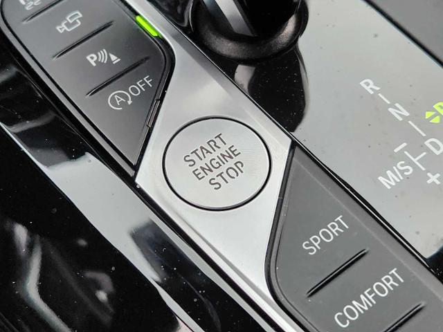 2025 BMW X4 xDrive30i Vehicle Photo in PLANO, TX 75024