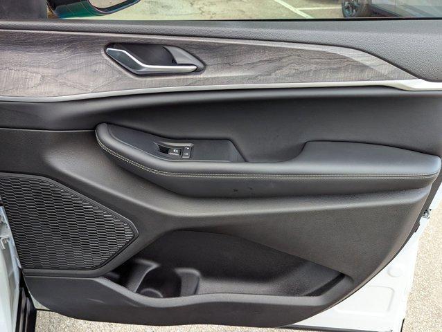2023 Jeep Grand Cherokee L Vehicle Photo in San Antonio, TX 78230
