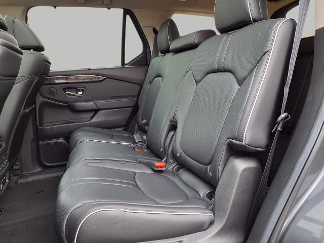2025 Honda Pilot Vehicle Photo in Oshkosh, WI 54904