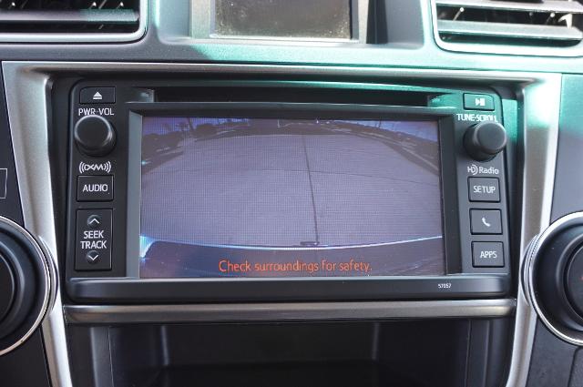 2013 Toyota Highlander Vehicle Photo in Riverdale, UT 84405