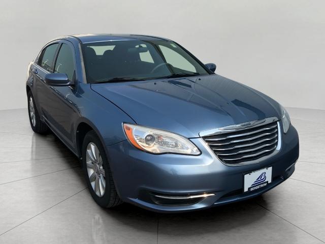2011 Chrysler 200 Vehicle Photo in GREEN BAY, WI 54303-3330