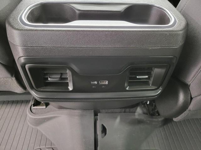 2023 Chevrolet Silverado 1500 Vehicle Photo in GREEN BAY, WI 54303-3330