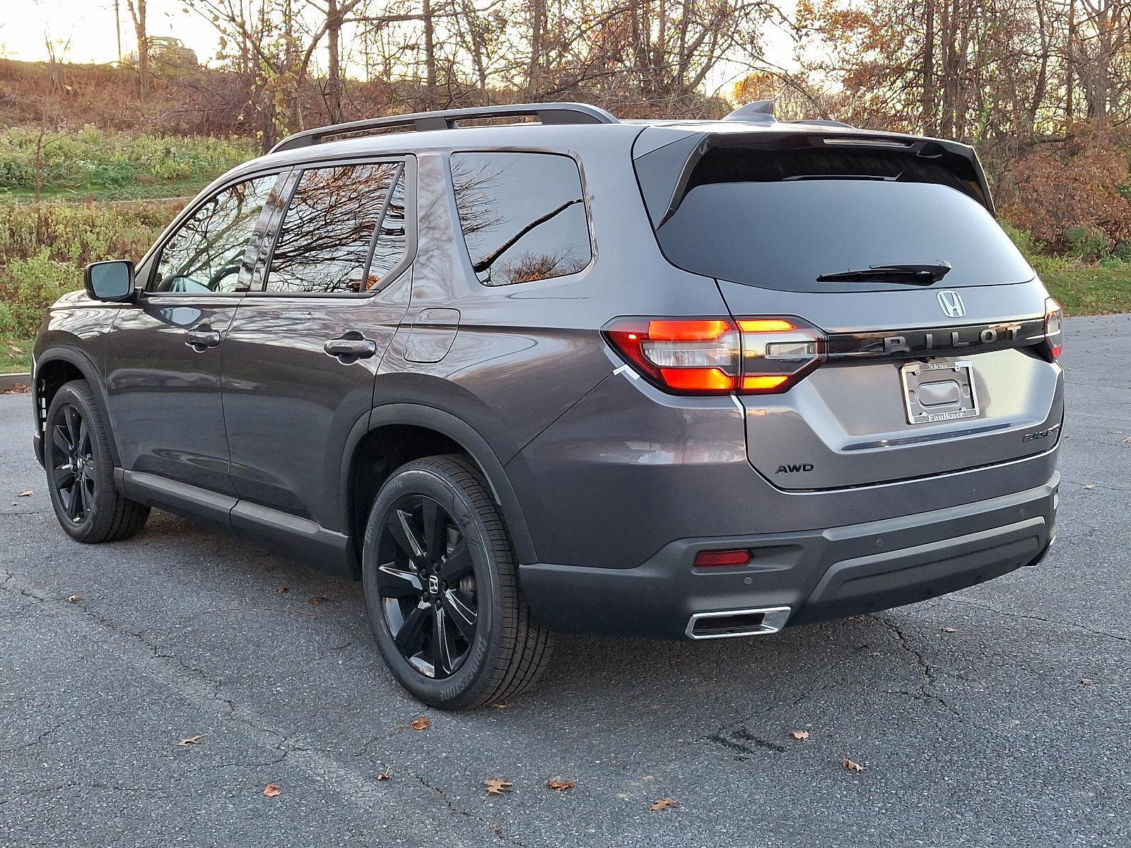 2025 Honda Pilot Vehicle Photo in Harrisburg, PA 17111