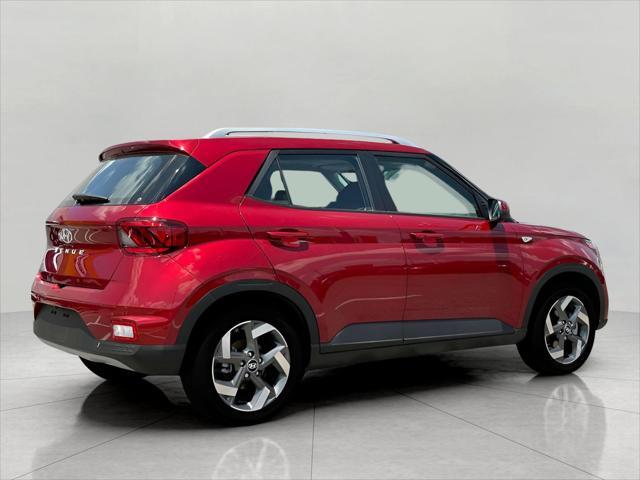 2025 Hyundai VENUE Vehicle Photo in Green Bay, WI 54304