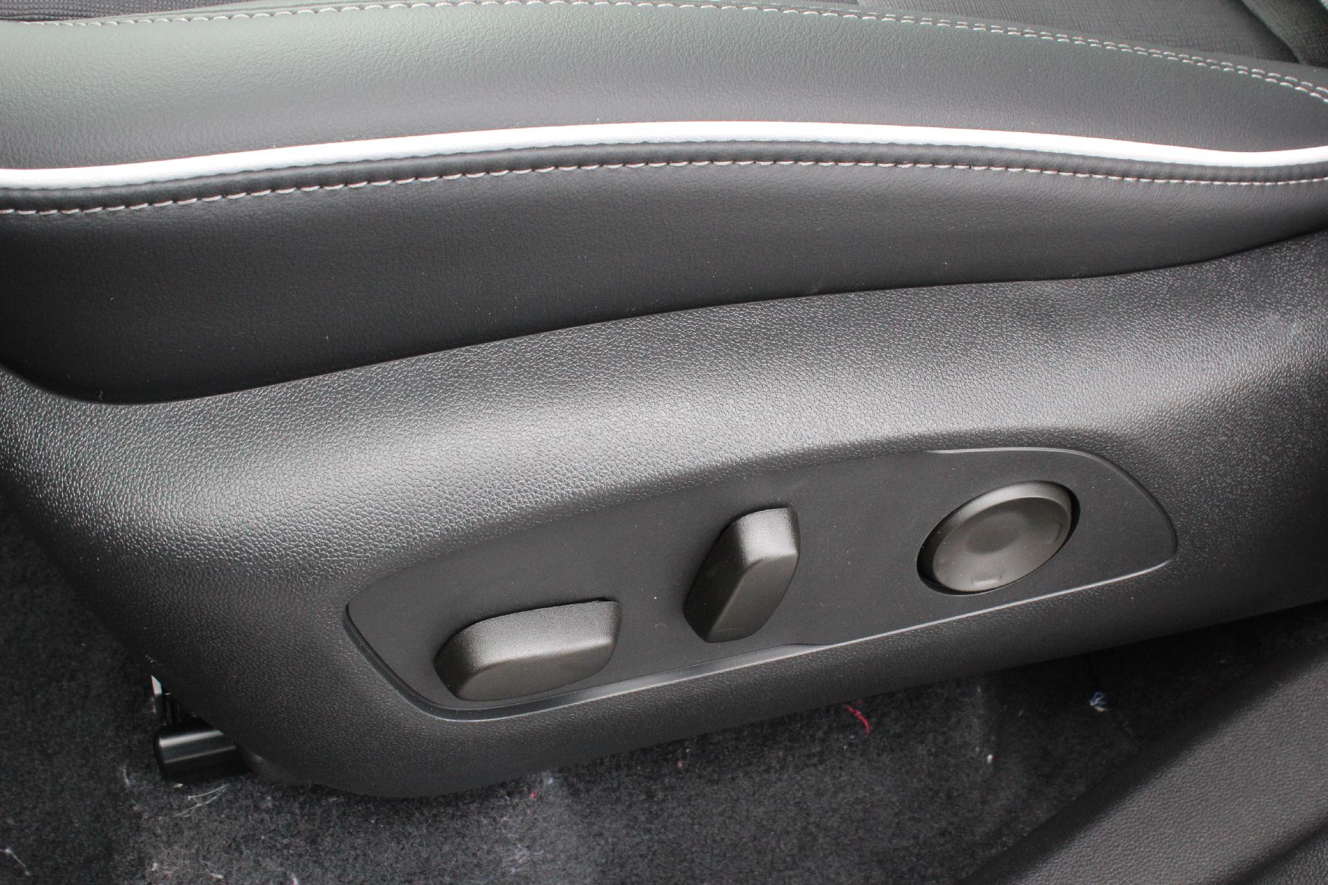 2025 Buick Enclave Vehicle Photo in AURORA, CO 80012-4011