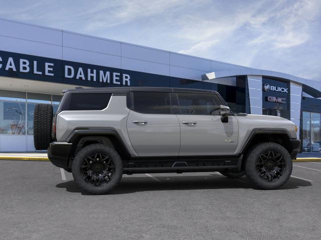 2025 GMC HUMMER EV SUV Vehicle Photo in KANSAS CITY, MO 64114-4545