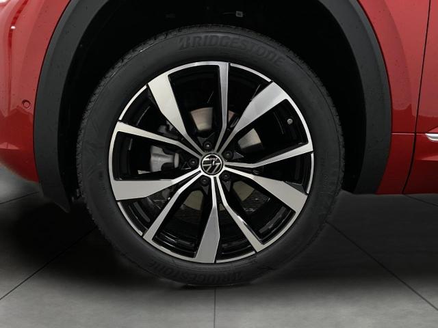 2025 Volkswagen Atlas Cross Sport Vehicle Photo in Appleton, WI 54913