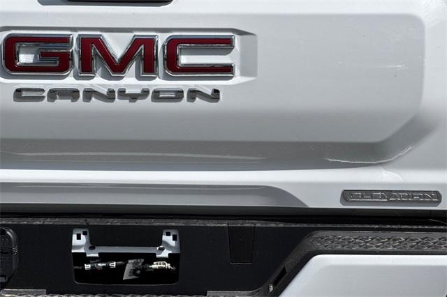 2025 GMC Canyon Vehicle Photo in ELK GROVE, CA 95757-8703