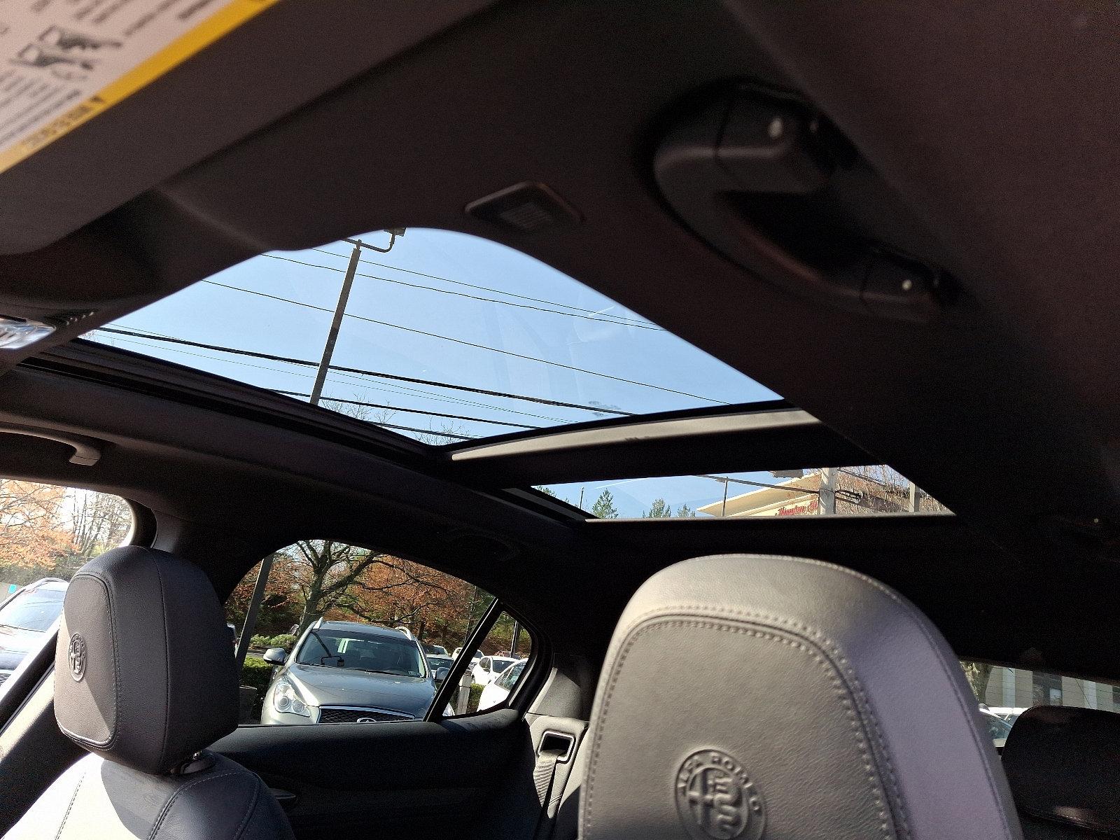 2022 Alfa Romeo Stelvio Vehicle Photo in Willow Grove, PA 19090