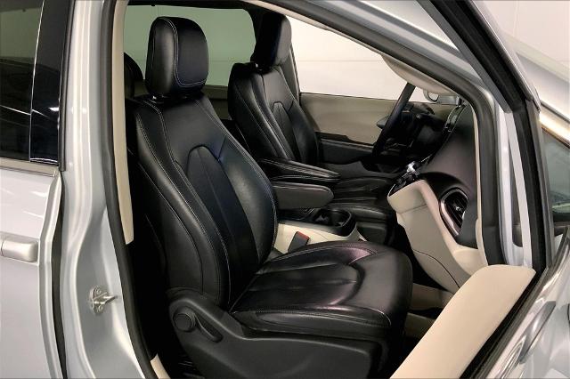 2022 Chrysler Pacifica Vehicle Photo in Kansas City, MO 64114