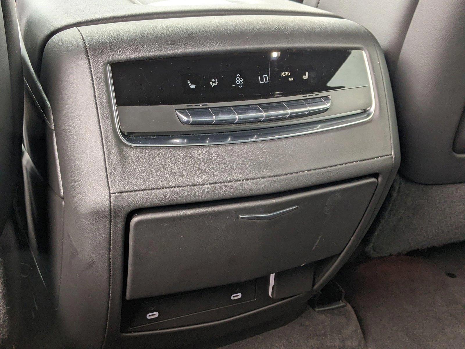 2022 Cadillac Escalade Vehicle Photo in TIMONIUM, MD 21093-2300