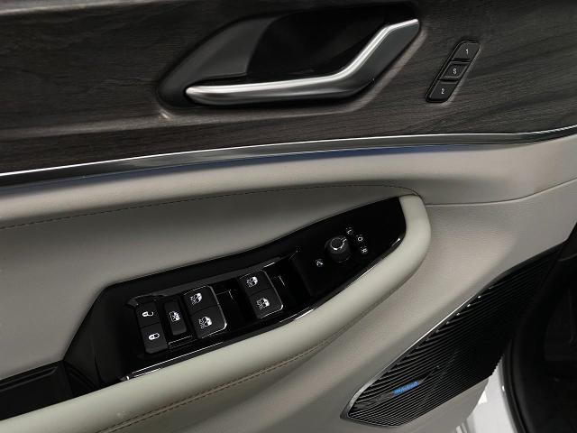 2021 Jeep Grand Cherokee L Vehicle Photo in Appleton, WI 54913