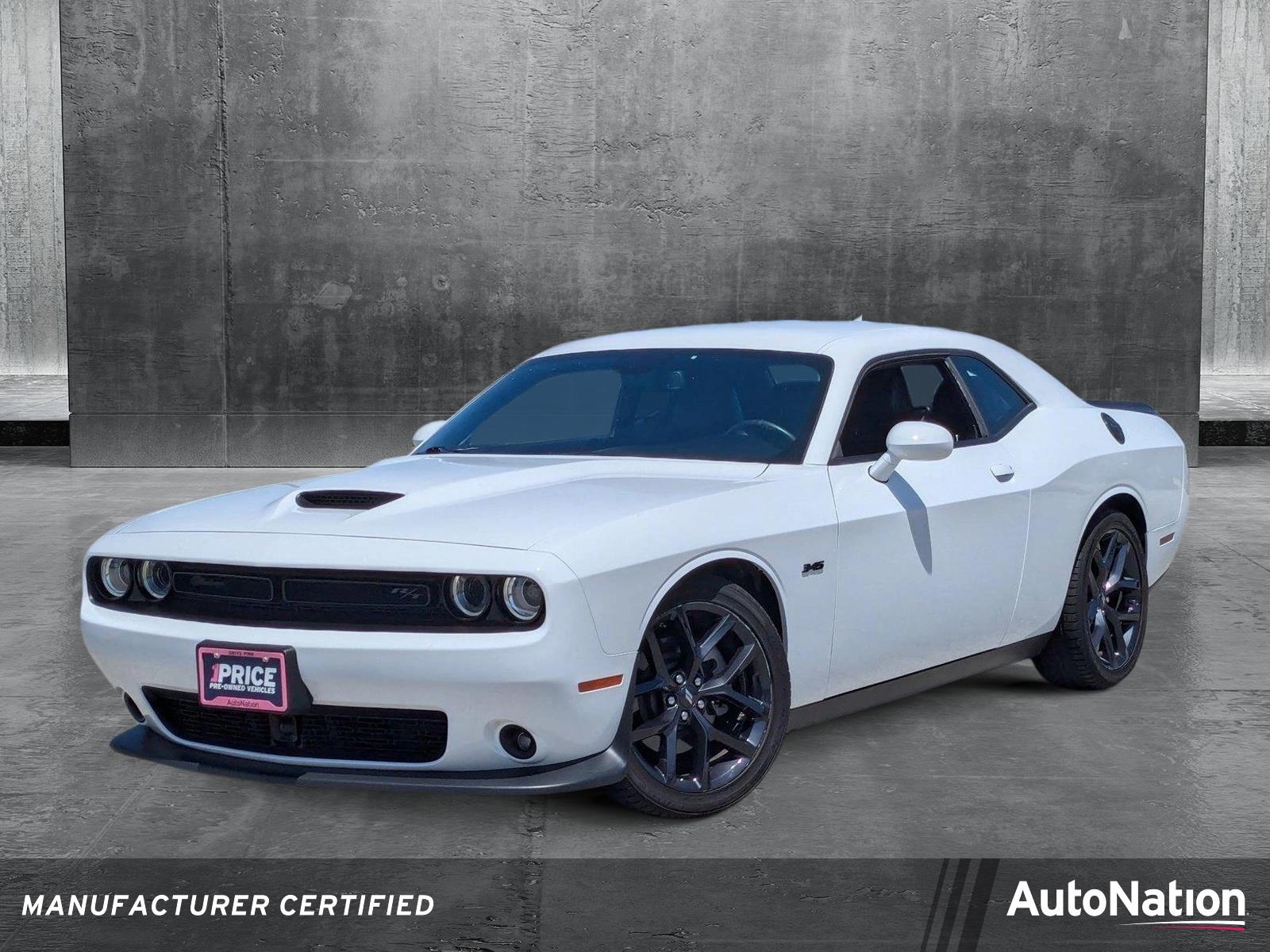 2023 Dodge Challenger Vehicle Photo in Valencia, CA 91355