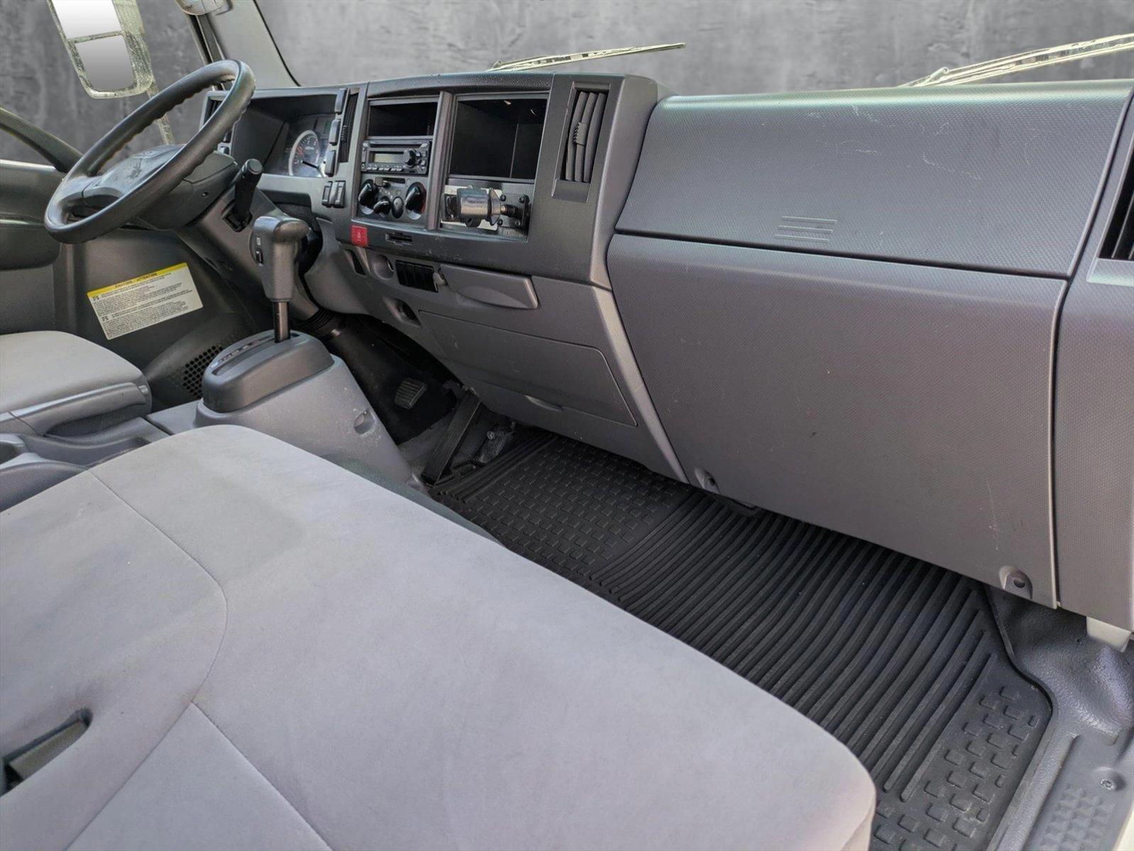 2020 Chevrolet Low Cab Forward 4500 HD Vehicle Photo in GREENACRES, FL 33463-3207