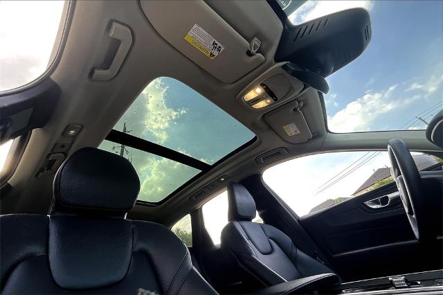 2022 Volvo XC60 Vehicle Photo in Houston, TX 77007