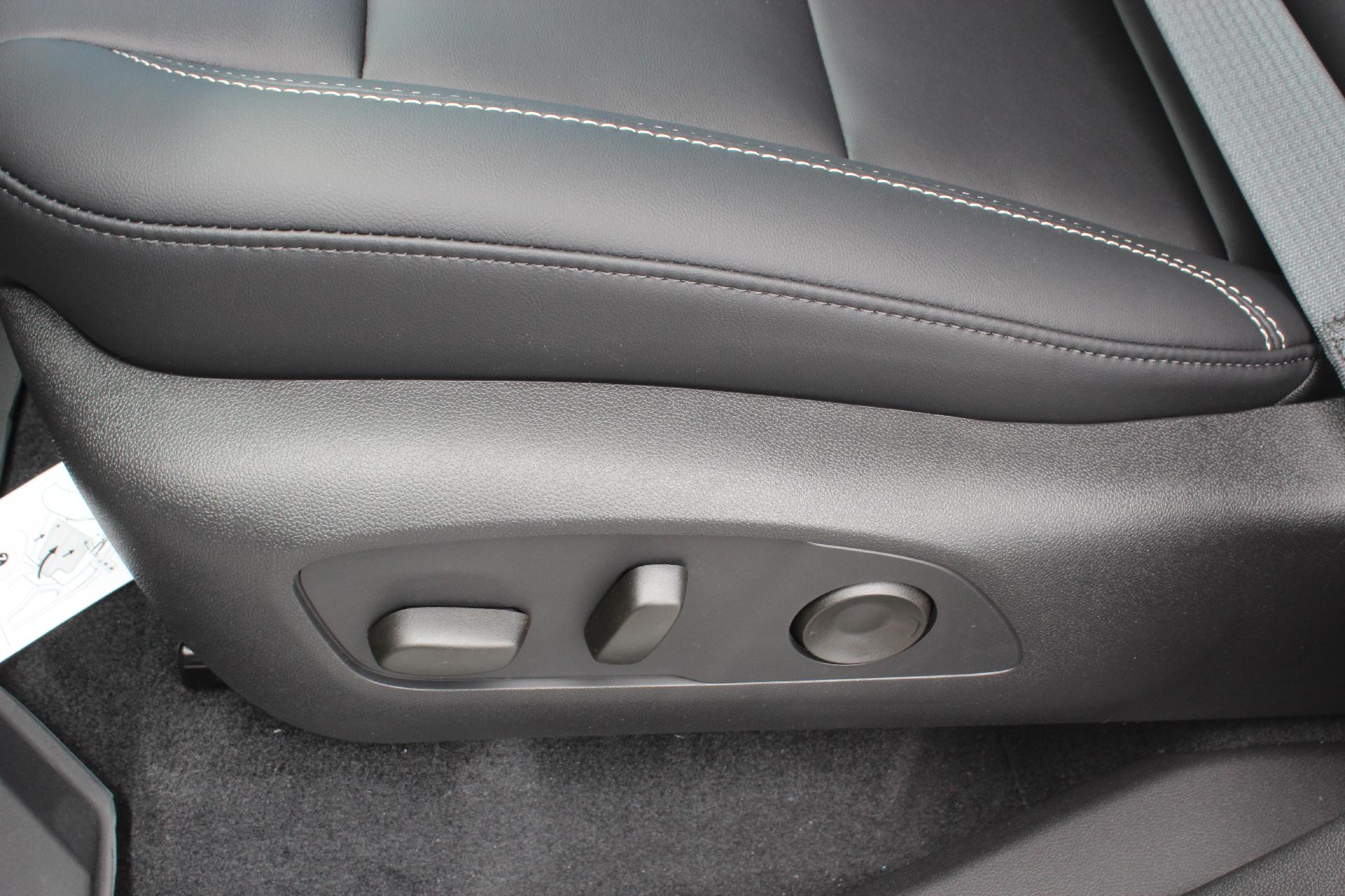 2025 GMC Acadia Vehicle Photo in AURORA, CO 80012-4011