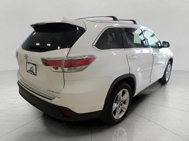 2016 Toyota Highlander Vehicle Photo in Green Bay, WI 54304